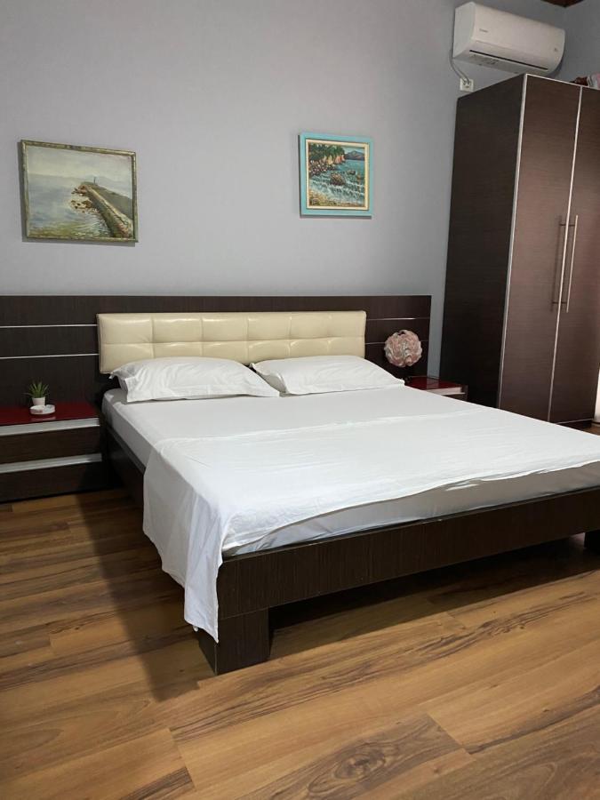 Hotel Bojko Вльора Екстер'єр фото