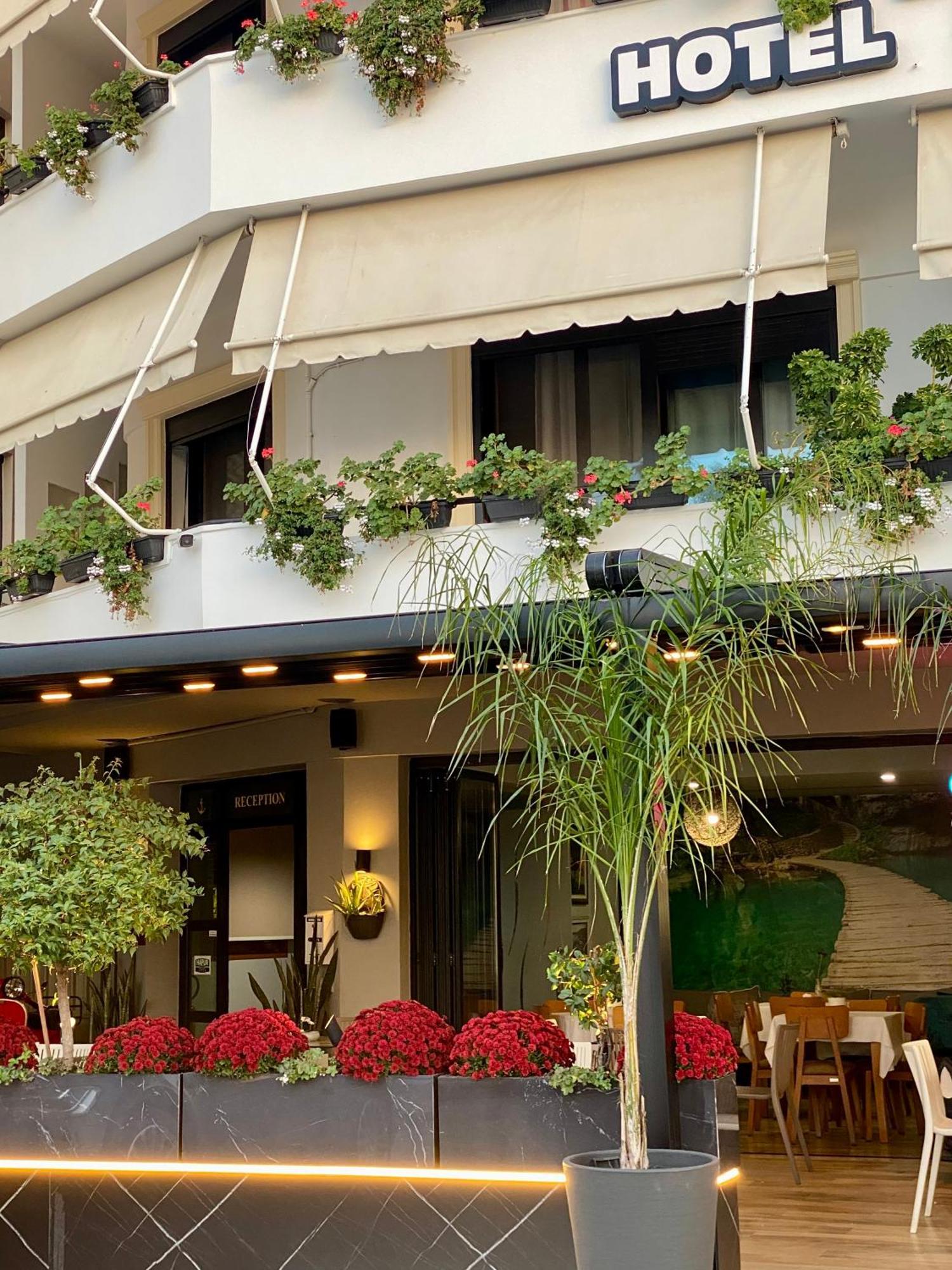 Hotel Bojko Вльора Екстер'єр фото