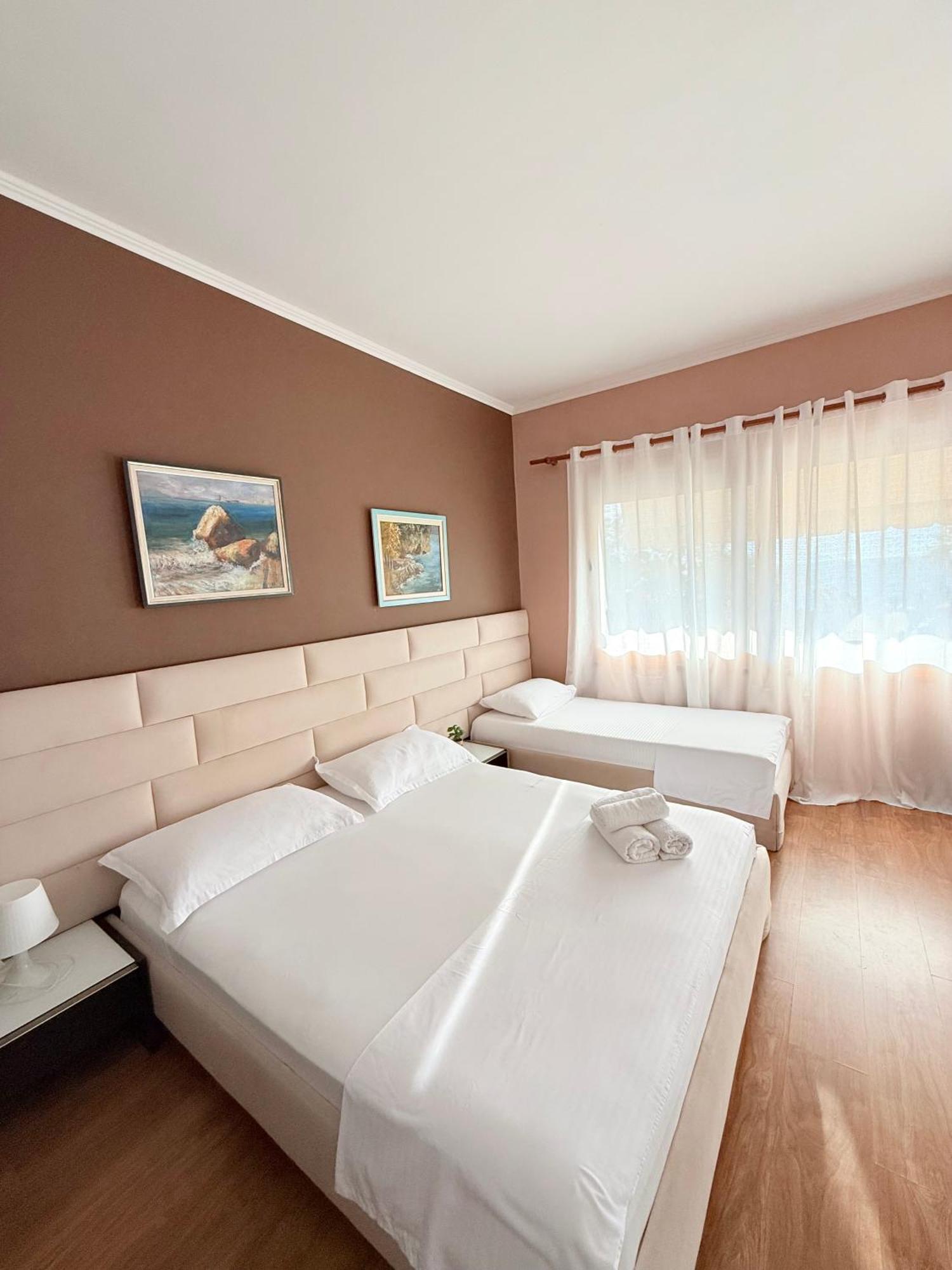 Hotel Bojko Вльора Екстер'єр фото
